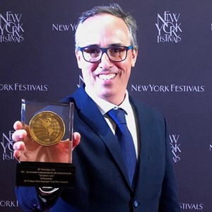 VIDAS OPOSTAS vence medalha de Bronze em Las Vegas